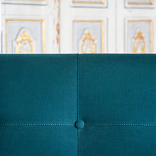 Load image into Gallery viewer, Oliver Sofa