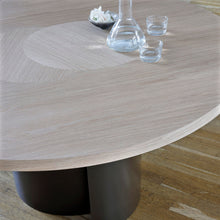 Load image into Gallery viewer, Nuage Dining Table
