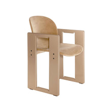 Load image into Gallery viewer, Dialogo - Matte Lacquered Biege - T224