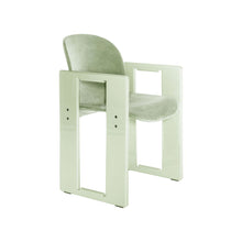 Load image into Gallery viewer, Dialogo - Glossy Lacquered Light Green - T200