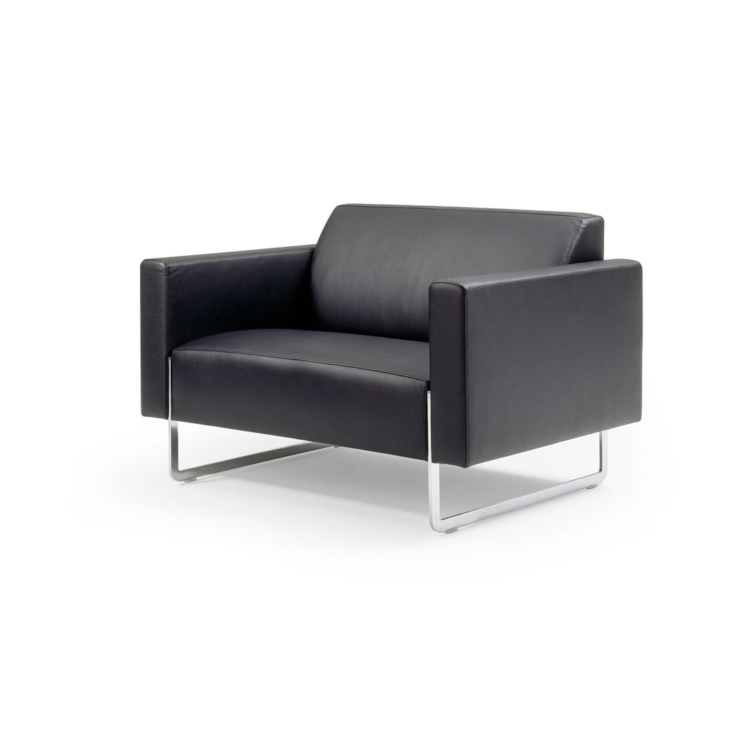 Mare lounge chair